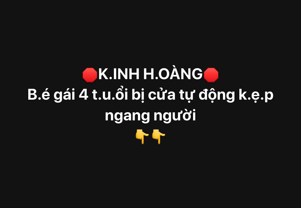 KINH HOÀNG: Bé gái hôn mê do bị cửa cổng tự động kẹp ngang người